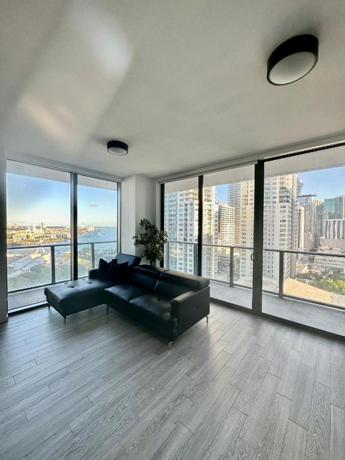 Beautiful Downtown Ocean View. Apartment Miami Luaran gambar