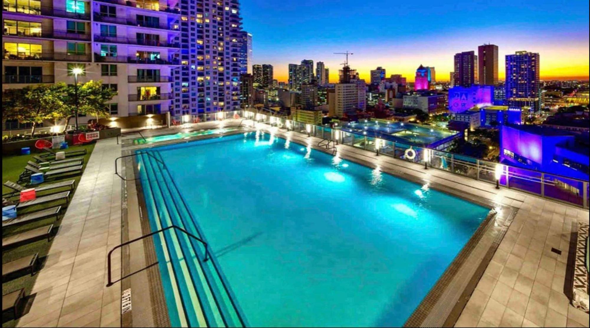 Beautiful Downtown Ocean View. Apartment Miami Luaran gambar